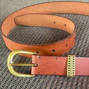 NWT Fossil Leather Belt with Brass Buckle and Embossed Keeper, Size L
